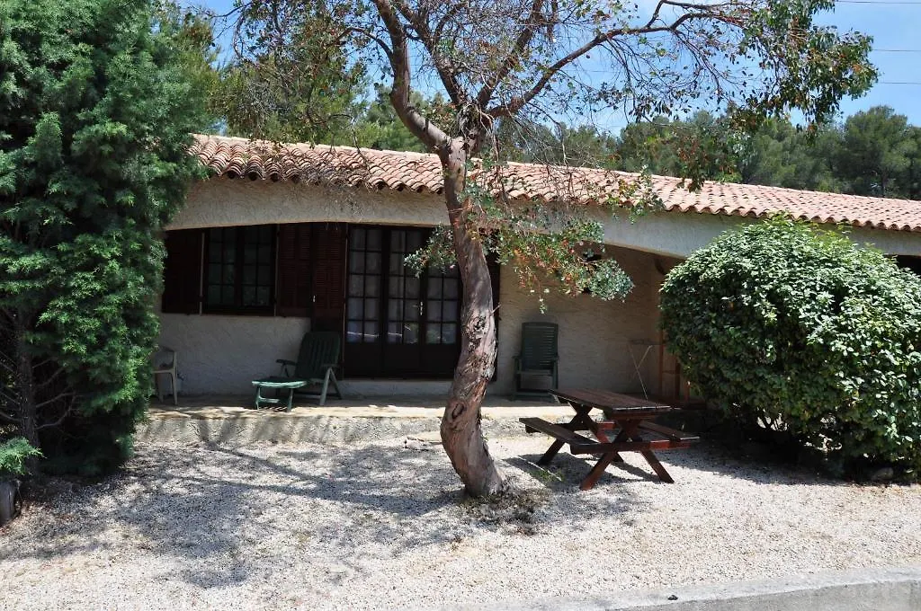 Hotel La Cigaliere Le Beausset 2*,